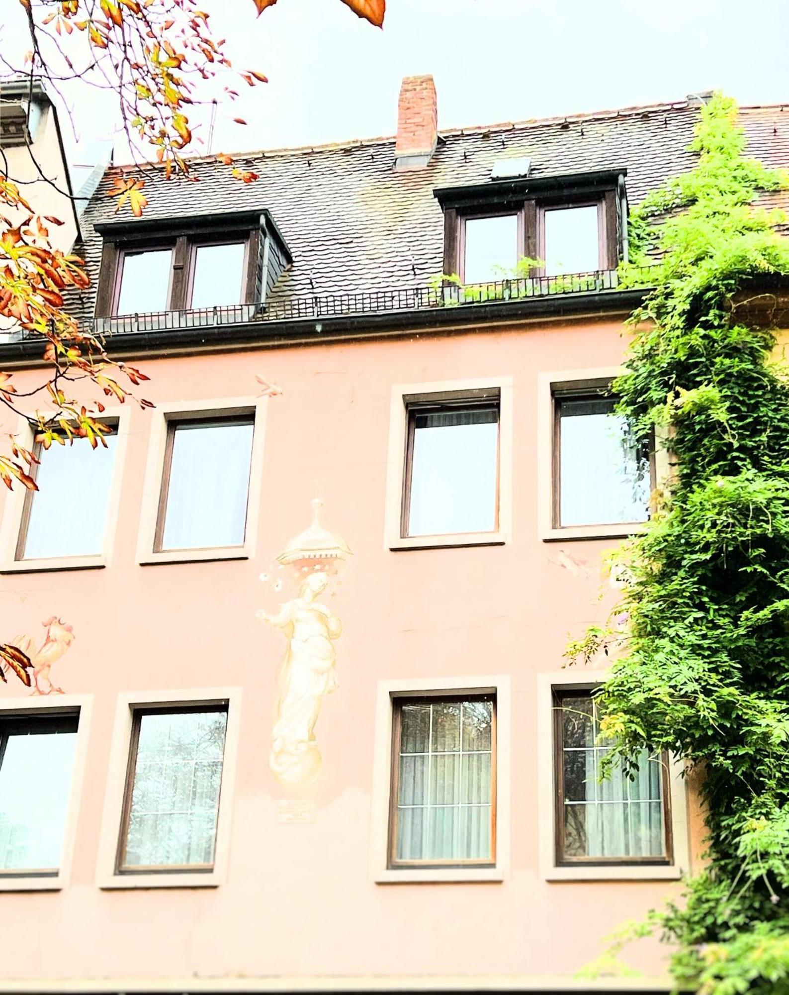 ホテル グライフェンシュタイナー ホーフ ヴュルツブルク エクステリア 写真
